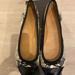 Leather snakeskin print ballet flats, new